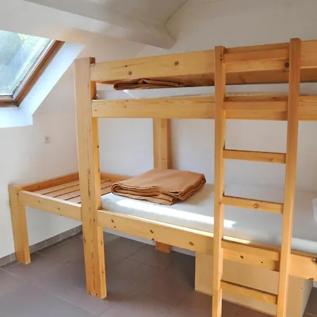 Ecureuil Nyaraló *